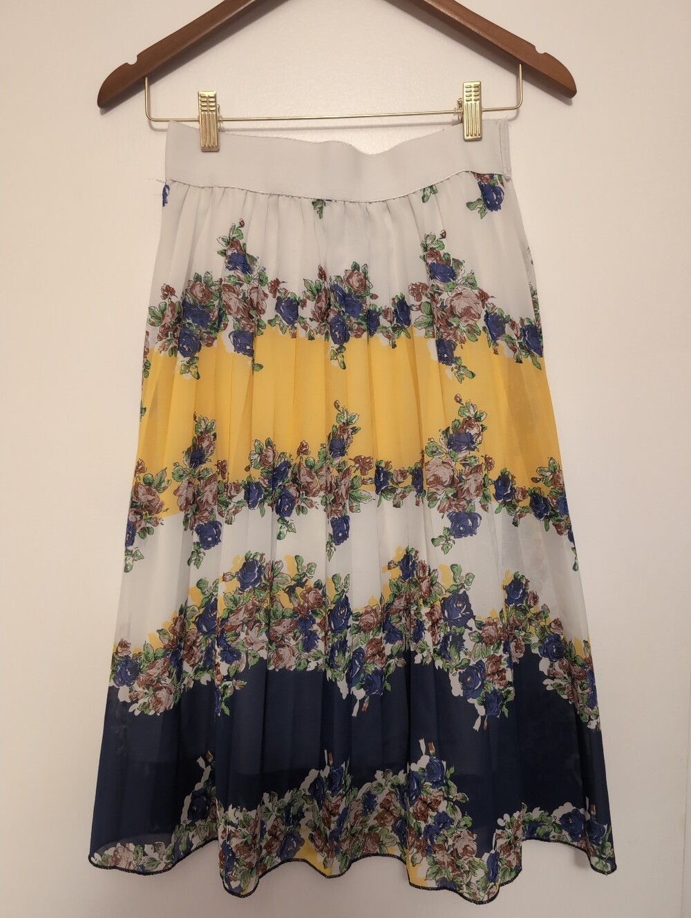 Metro Wear Size S Floral Tiered Midi Skirt in Yellow, Navy & White